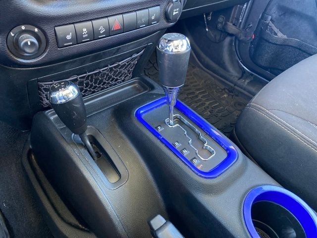 Jeep Wrangler Unlimited Sahara 4WD 2014