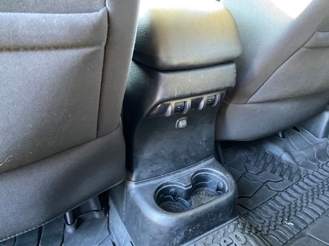 Jeep Wrangler Unlimited Sahara 4WD 2014