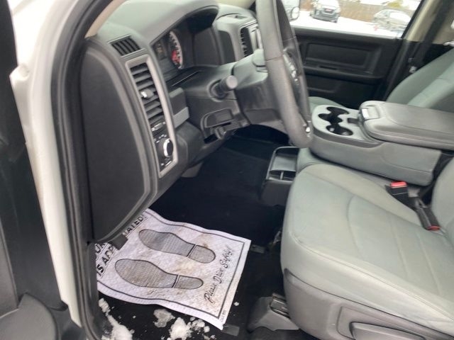 RAM 1500 Tradesman Crew Cab SWB 4WD 2018