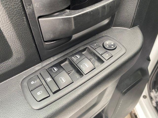 RAM 1500 Tradesman Crew Cab SWB 4WD 2018
