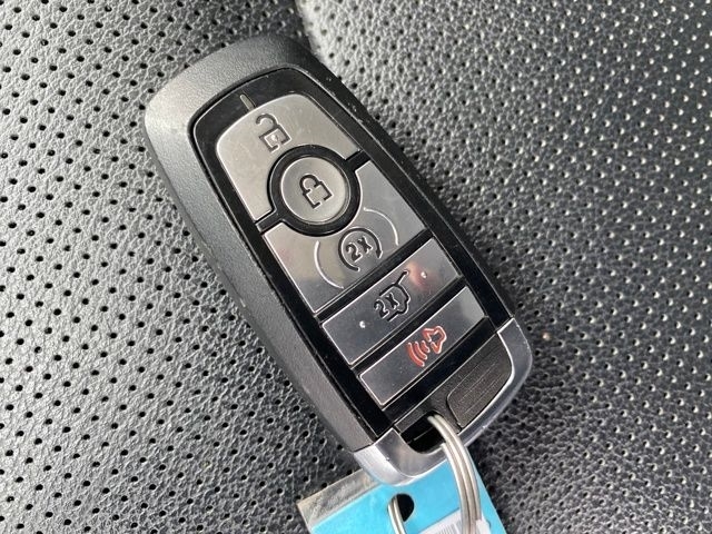 Ford Escape Hybrid Titanium AWD 2020