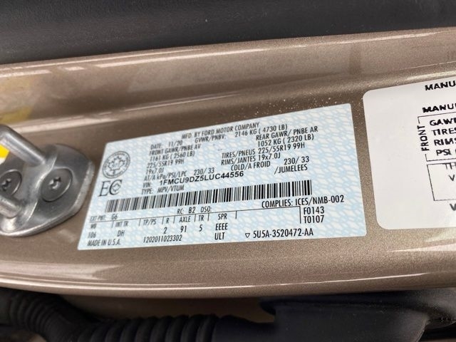 Ford Escape Hybrid Titanium AWD 2020