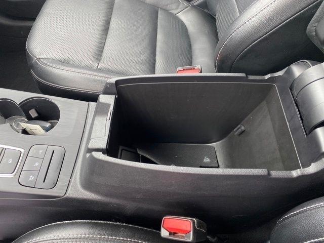 Ford Escape Hybrid Titanium AWD 2020