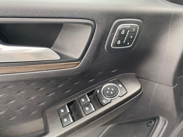 Ford Escape Hybrid Titanium AWD 2020