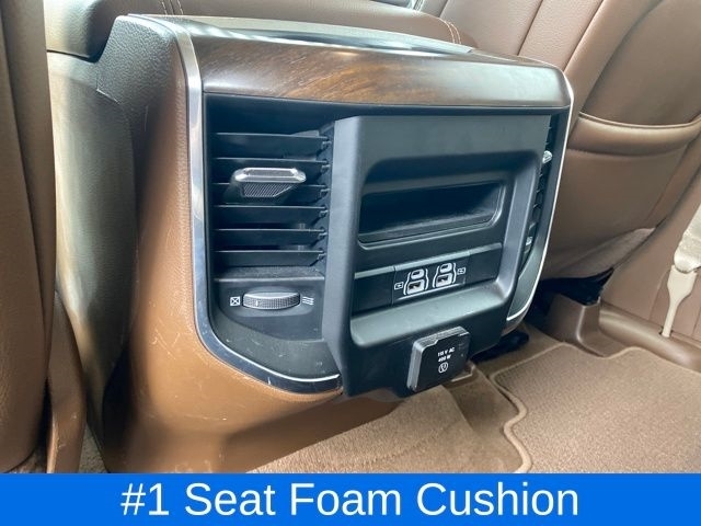 RAM 1500 Laramie Quad Cab 4WD 2021