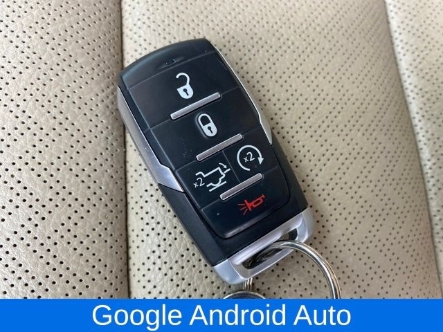 RAM 1500 Laramie Quad Cab 4WD 2021