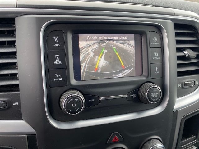 RAM 1500 Classic Tradesman Crew Cab SWB 4WD 2022