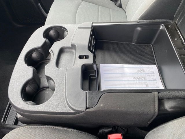 RAM 1500 Classic Tradesman Crew Cab SWB 4WD 2022