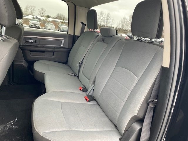 RAM 1500 Classic Tradesman Crew Cab SWB 4WD 2022