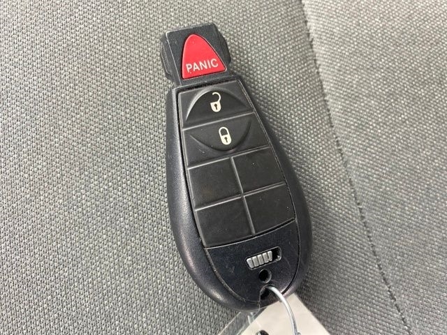 RAM 1500 Classic Tradesman Crew Cab SWB 4WD 2022