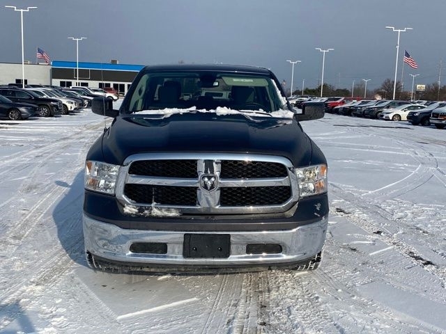 RAM 1500 Classic Tradesman Crew Cab SWB 4WD 2023