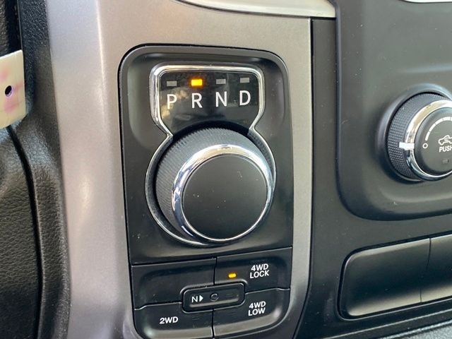 RAM 1500 Classic Tradesman Crew Cab SWB 4WD 2023