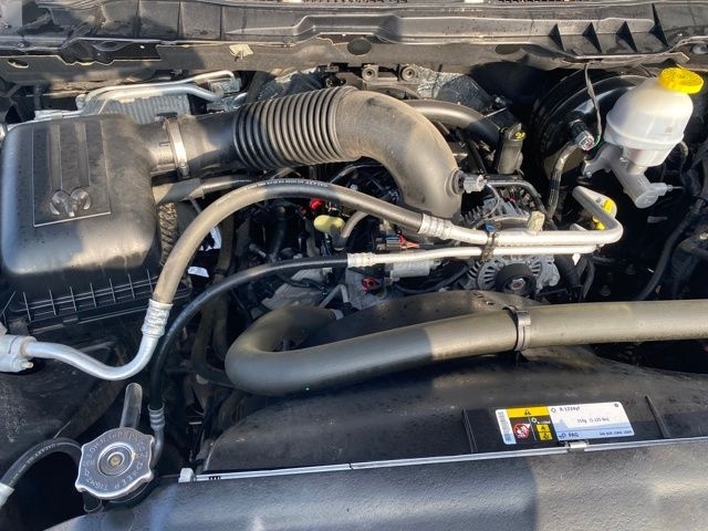 RAM 1500 Classic Tradesman Crew Cab SWB 4WD 2023