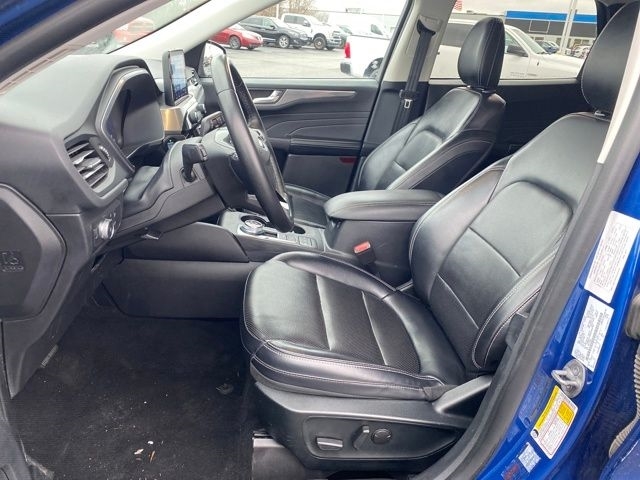 Ford Escape Titanium 4WD 2022