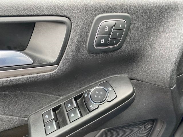 Ford Escape Titanium 4WD 2022