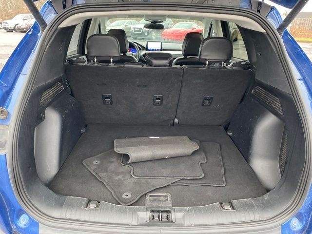 Ford Escape Titanium 4WD 2022