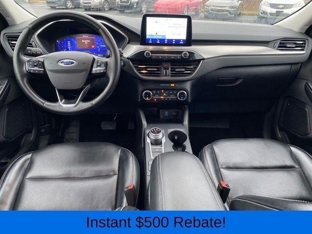 Ford Escape Titanium 4WD 2022