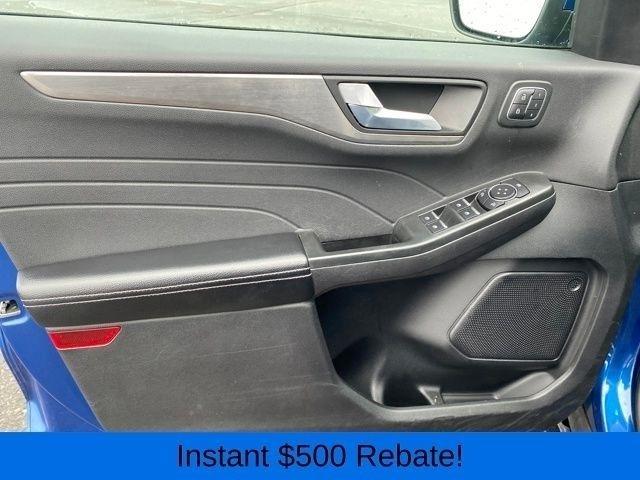 Ford Escape Titanium 4WD 2022