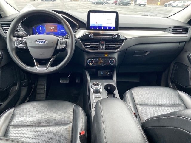 Ford Escape Titanium 4WD 2022