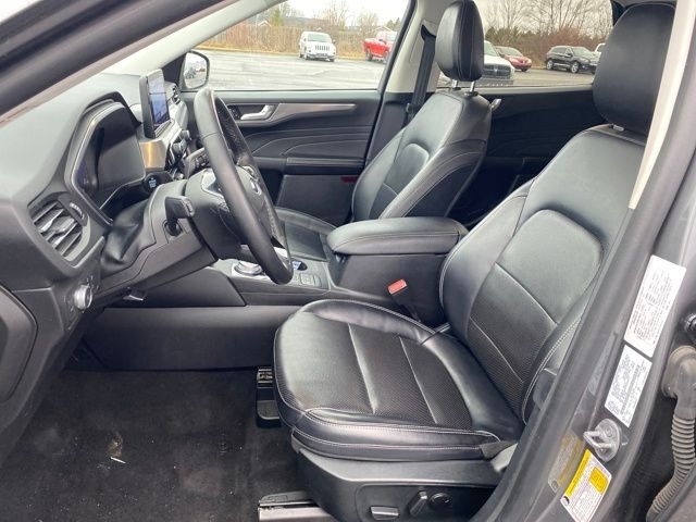 Ford Escape Titanium 4WD 2022