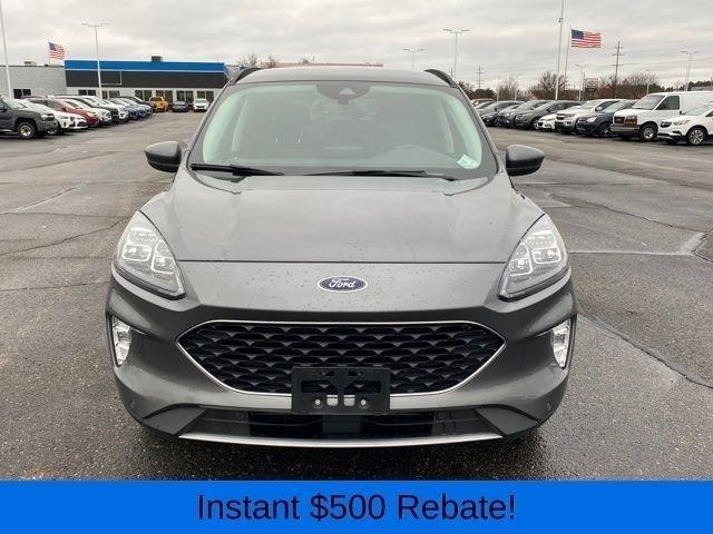 Ford Escape Titanium 4WD 2022