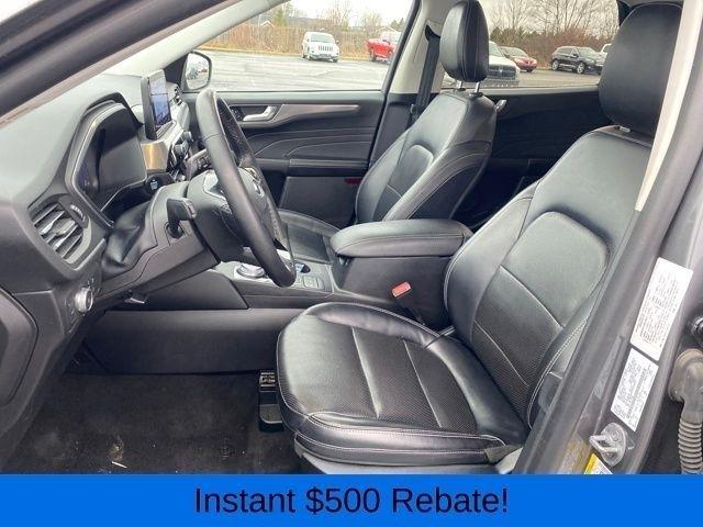 Ford Escape Titanium 4WD 2022