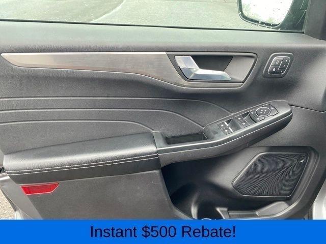 Ford Escape Titanium 4WD 2022