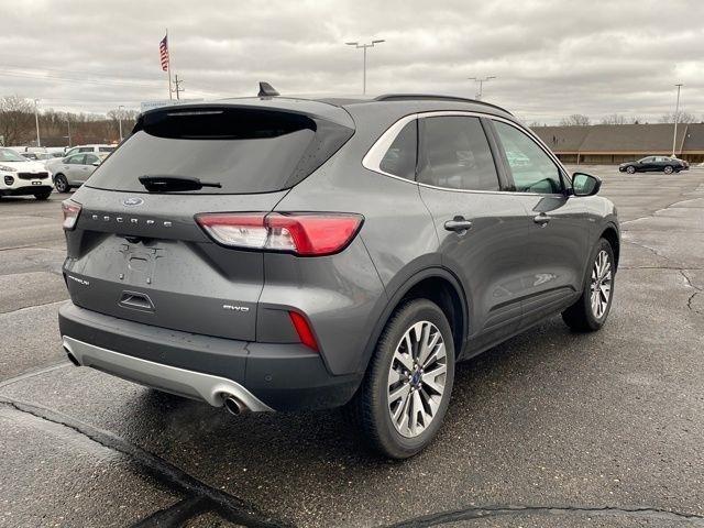Ford Escape Titanium 4WD 2022