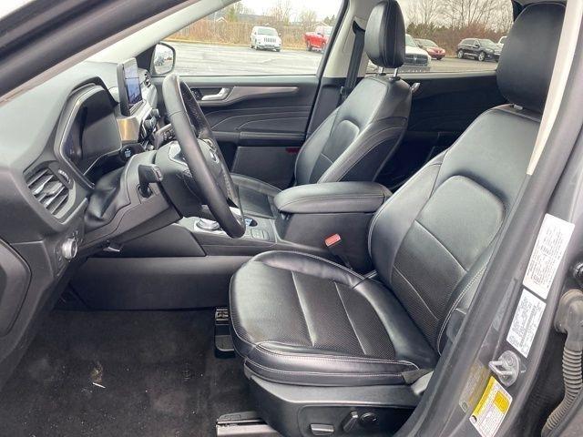 Ford Escape Titanium 4WD 2022