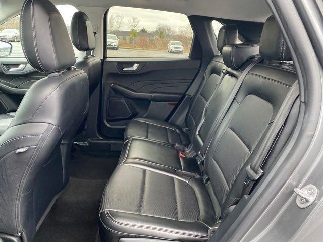 Ford Escape Titanium 4WD 2022