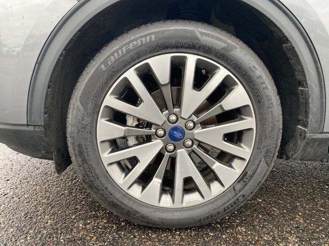 Ford Escape Titanium 4WD 2022