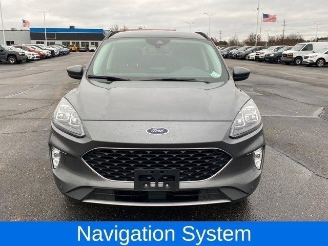 Ford Escape Titanium 4WD 2022