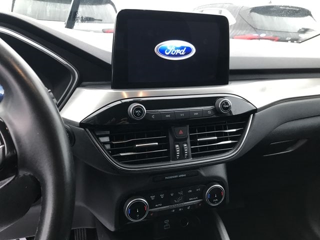 Ford Escape Titanium 4WD 2022