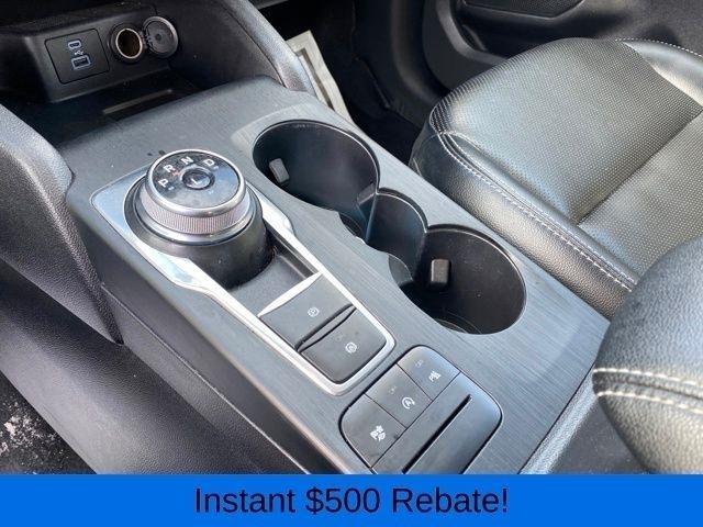 Ford Escape Titanium 4WD 2022