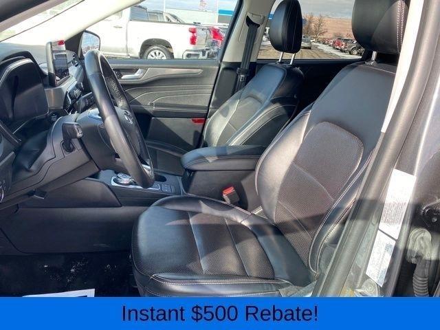 Ford Escape Titanium 4WD 2022