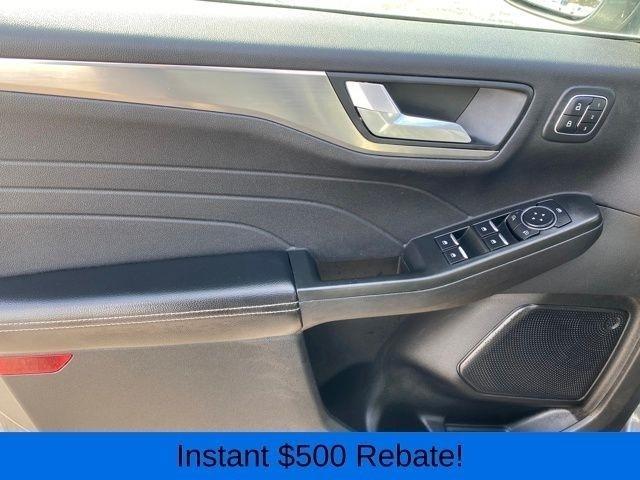 Ford Escape Titanium 4WD 2022