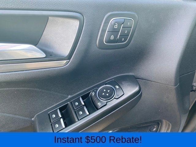 Ford Escape Titanium 4WD 2022