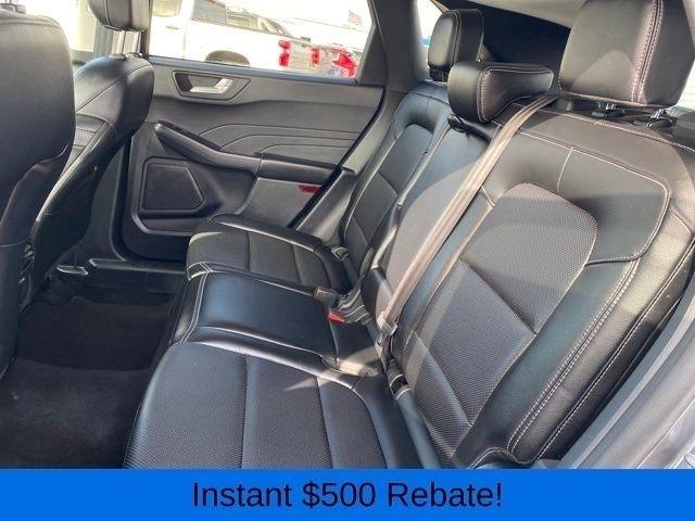 Ford Escape Titanium 4WD 2022