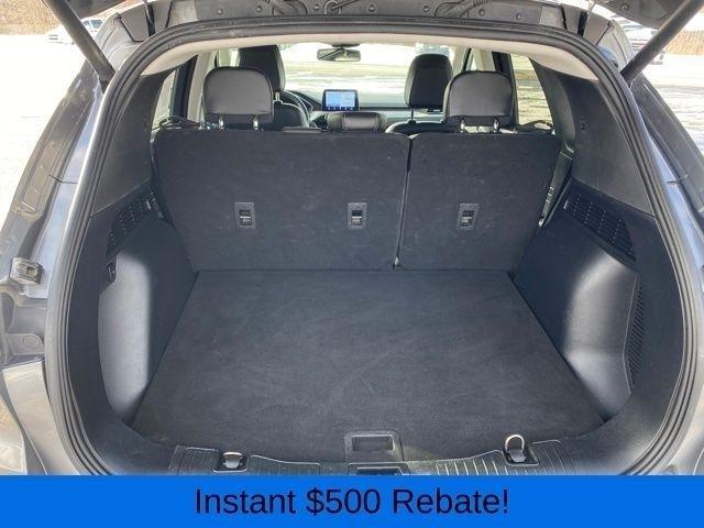 Ford Escape Titanium 4WD 2022