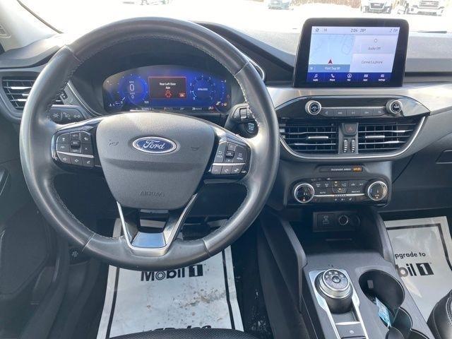 Ford Escape Titanium 4WD 2022