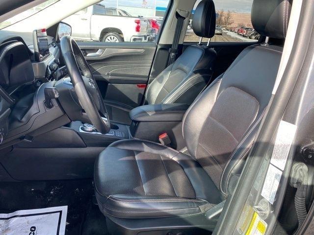 Ford Escape Titanium 4WD 2022