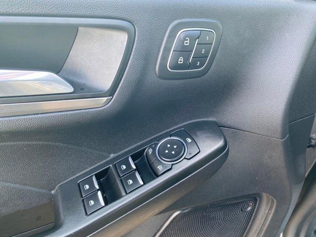 Ford Escape Titanium 4WD 2022