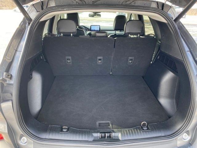 Ford Escape Titanium 4WD 2022