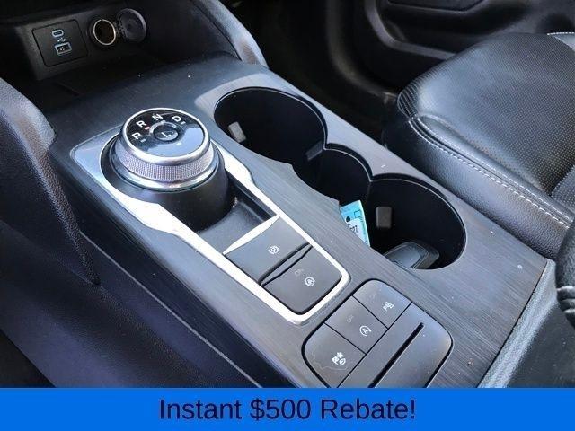 Ford Escape Titanium 4WD 2022