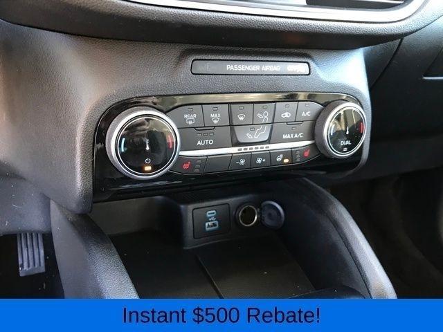 Ford Escape Titanium 4WD 2022