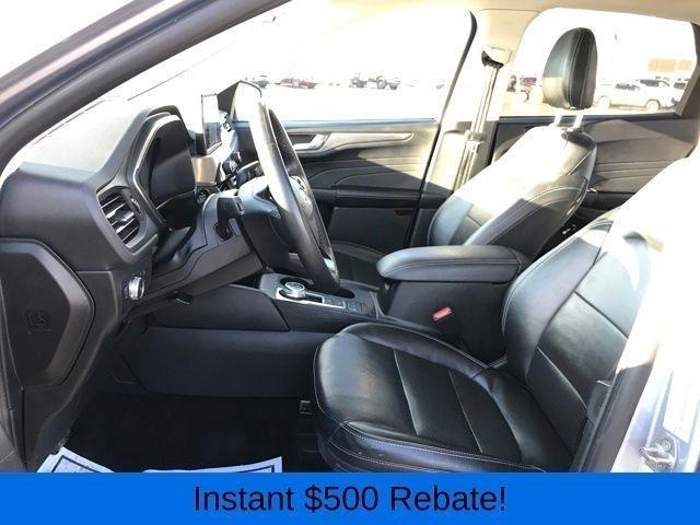 Ford Escape Titanium 4WD 2022