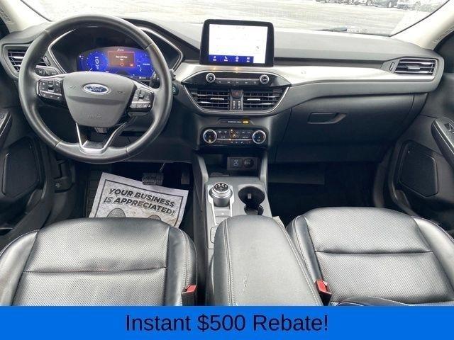 Ford Escape Titanium 4WD 2022