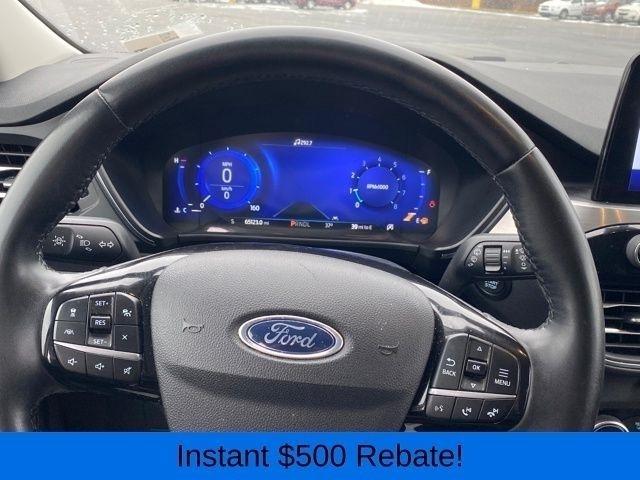 Ford Escape Titanium 4WD 2022