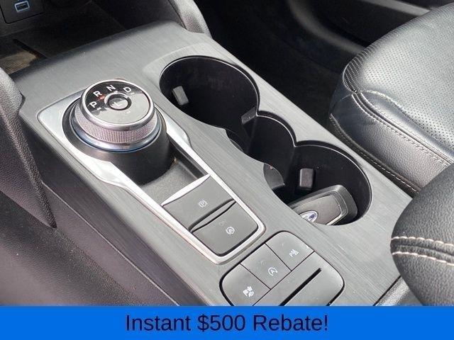 Ford Escape Titanium 4WD 2022