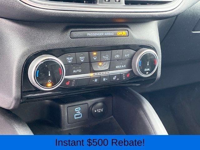 Ford Escape Titanium 4WD 2022